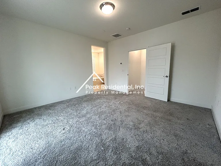 5725 Harveston Way — Photo 26