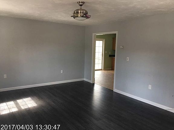 5th image of 16 Bracken Dr