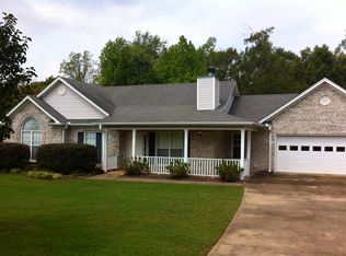 802 Lazy Ln, Winder, GA 30680
