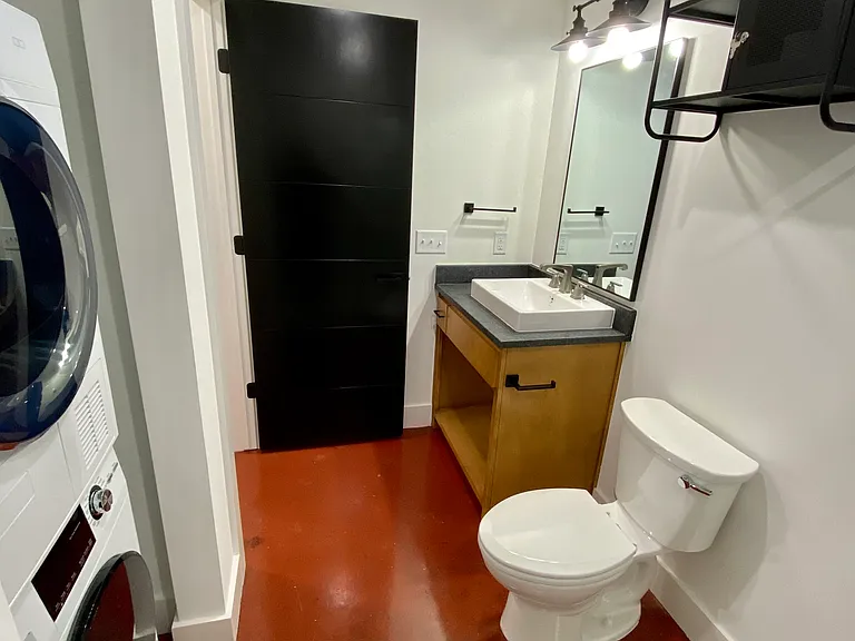Bathroom/Laundry