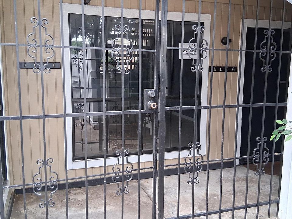 1st image of 10100 S Gessner Rd APT 703