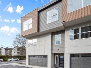 6712 NE 185th St #3, Kenmore, WA 98028