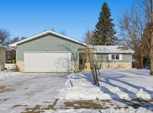 1410 24th Ave S, Moorhead, MN 56560