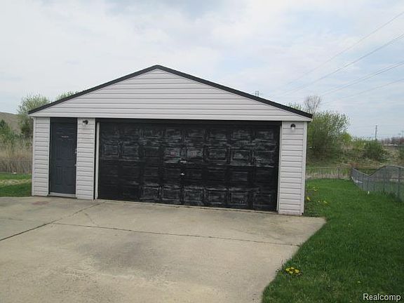 2nd image of 31542 Devos Ct