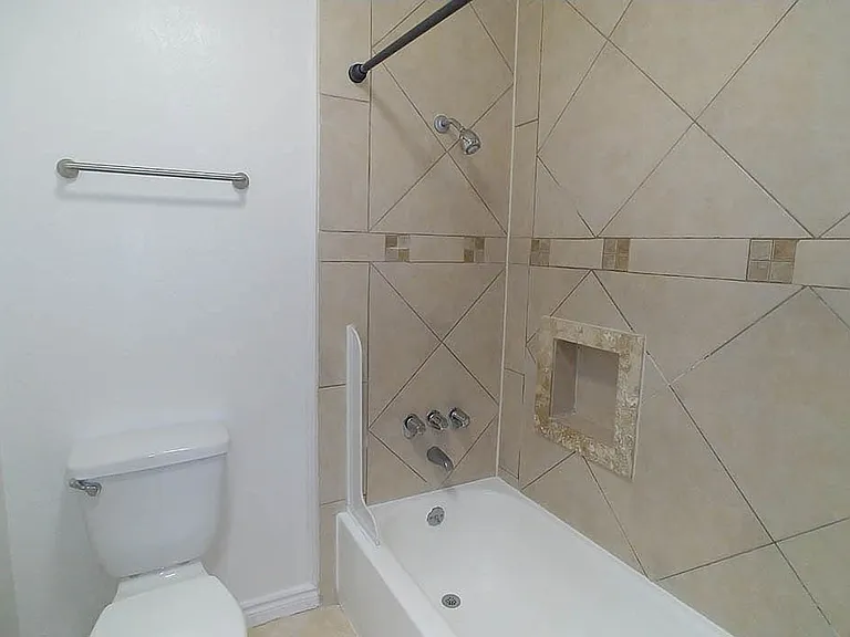 Five Star Suites — Photo 190