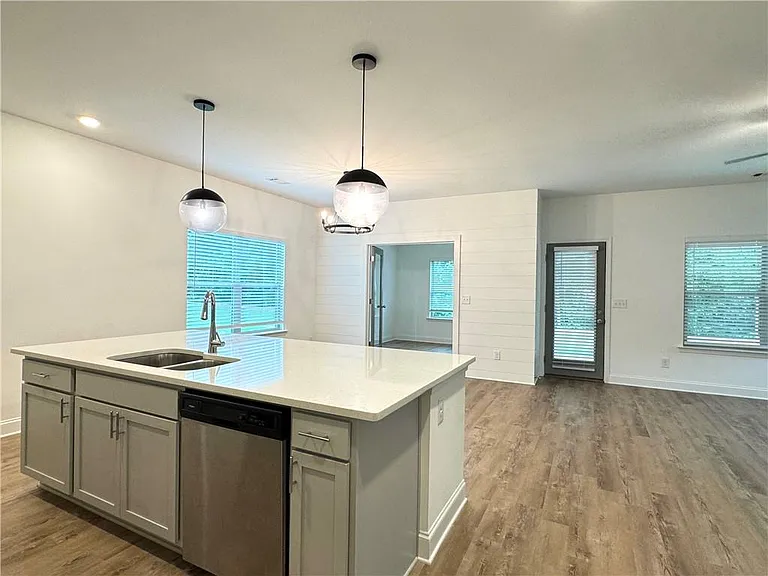 2955 Vinca Dr — Photo 12
