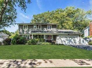 20 Lancia Drive, East Norwich, NY 11732