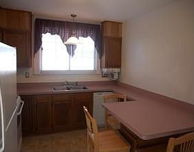 5th image of 815 Woodward Dr