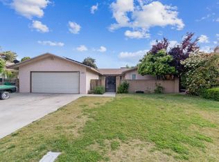 2441 Hicks Dr, Selma, CA 93662