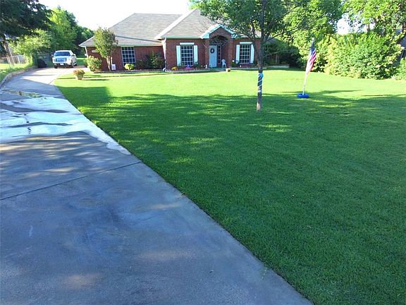 4th image of 1117 Silver Creek Dr