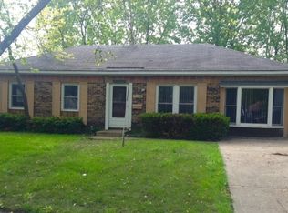 1602 Roder Ct, Streamwood, IL 60107