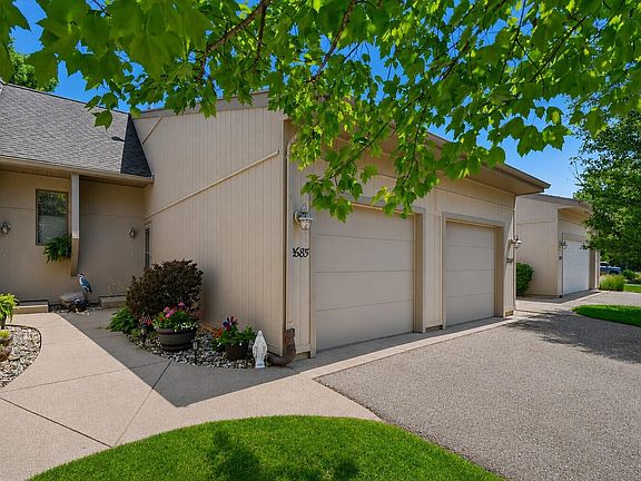 3rd image of 2685 Limestone Ln NE