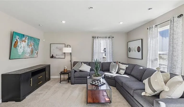 765 Olivia St — Photo 3