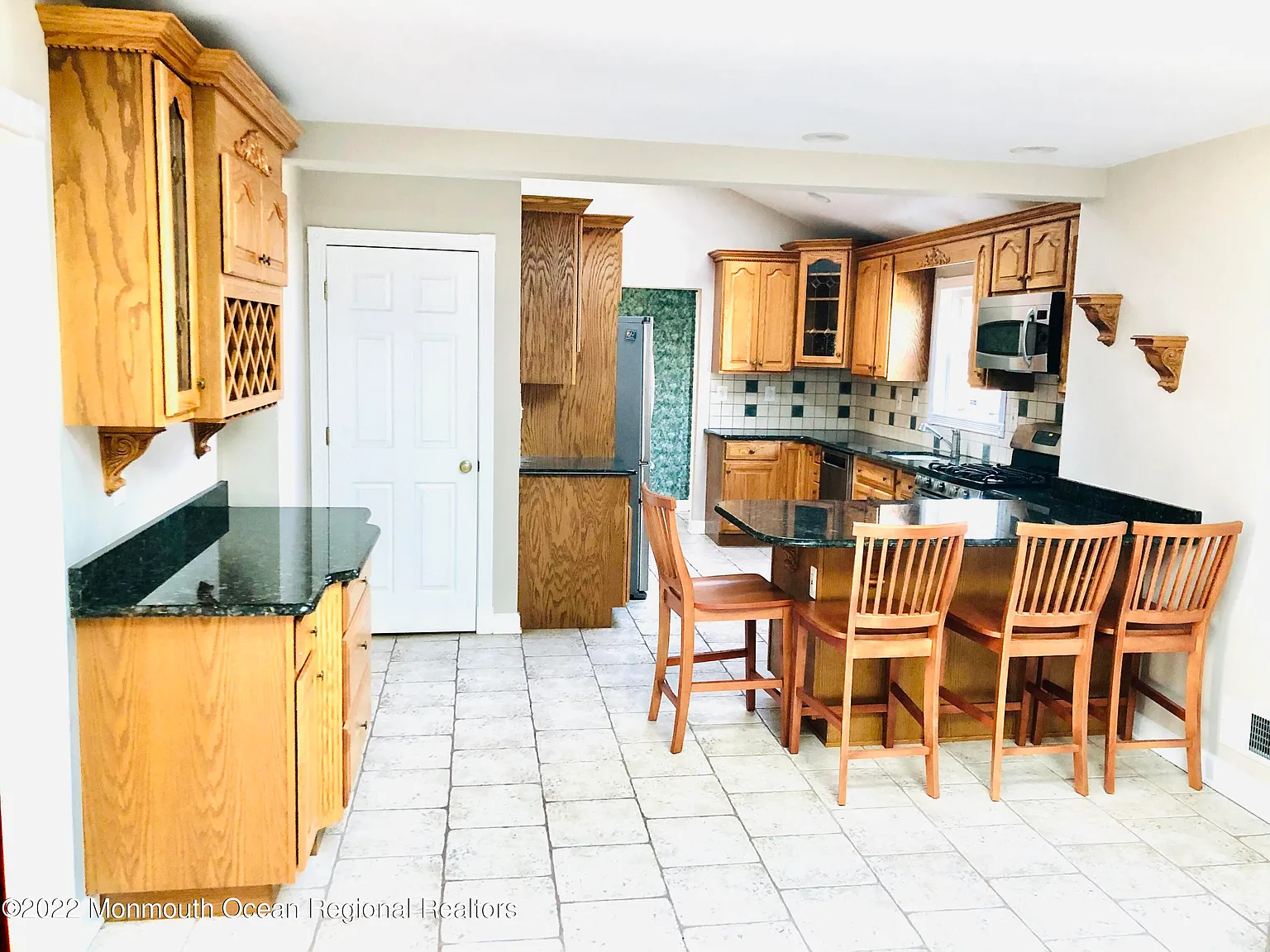 3 bed, 1974 sqft, $2,600 — Photo 3