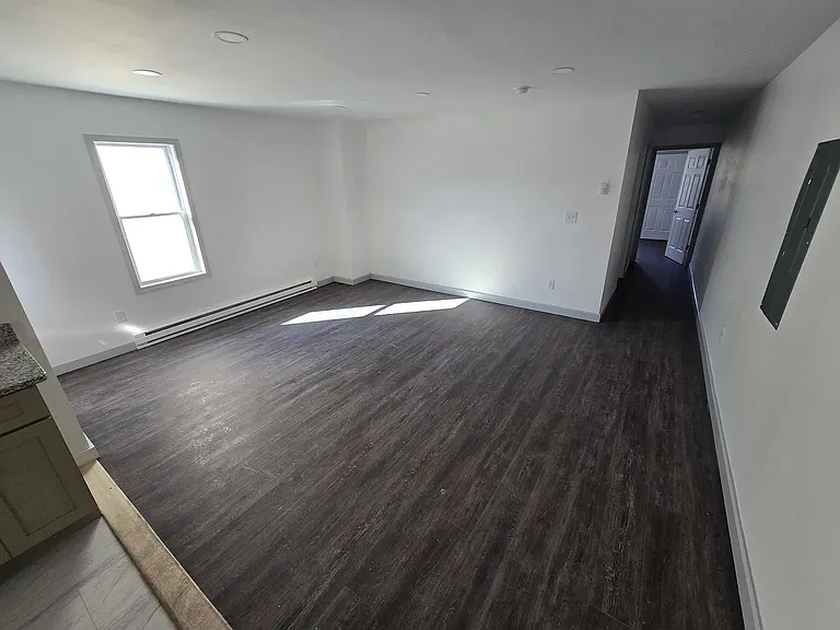 33 E Main St #D — Photo 10