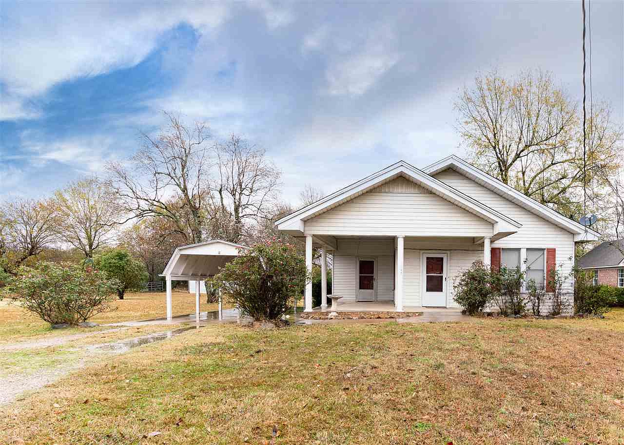 740 W Division St, Blossom, TX 75416 Zillow
