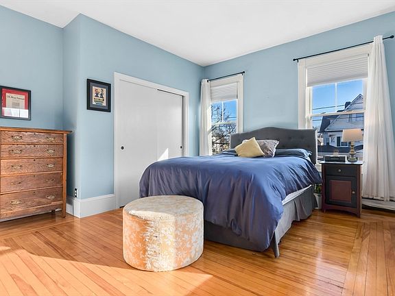 5th image of 1 Hillside Ave APT 3