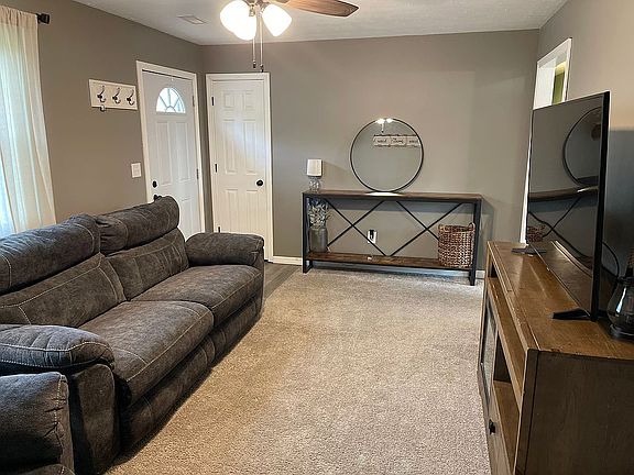 4th image of 156 Jackson Ln
