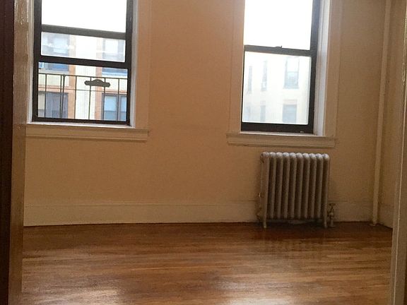 3rd image of 3071 33rd St #B3