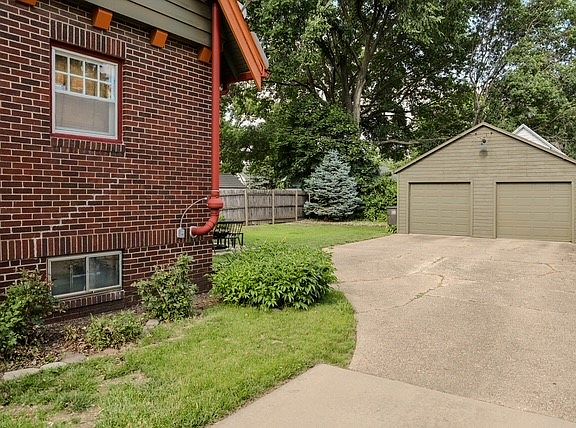 4th image of 1541 48th St