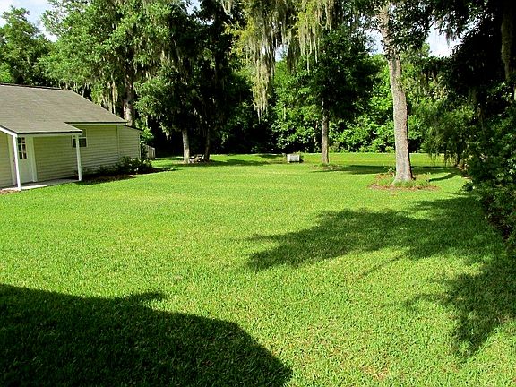 3rd image of 14906 Reef Dr W
