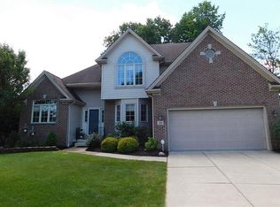 199 Crown Royal Dr, Williamsville, NY 14221