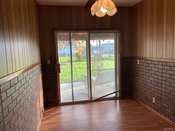 4th image of 153 Woodward Dr