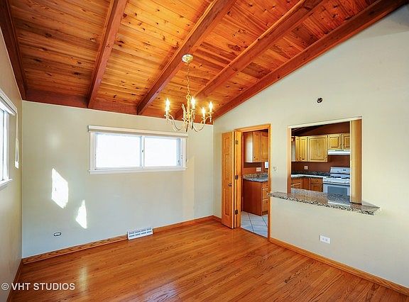 3rd image of 1044 Somerset Ave