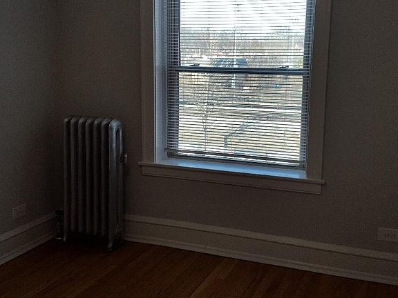 5th image of 49 South Blvd APT 3E