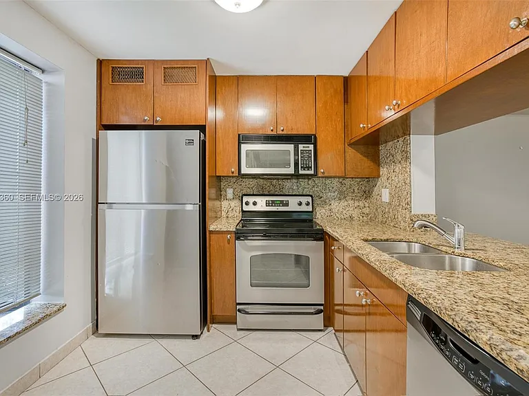 709 Gardens Dr #101 — Photo 11