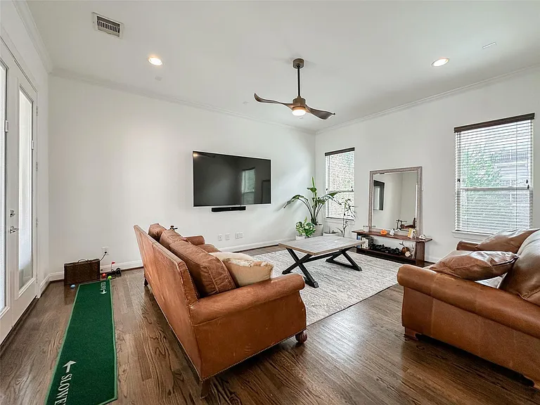 2 Hermann Park Ct — Photo 15