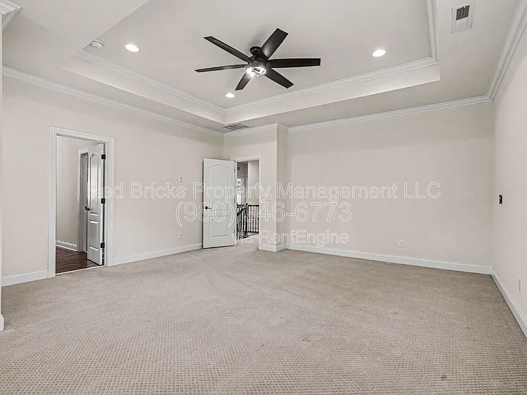 655 Brookhaven Dr — Photo 20