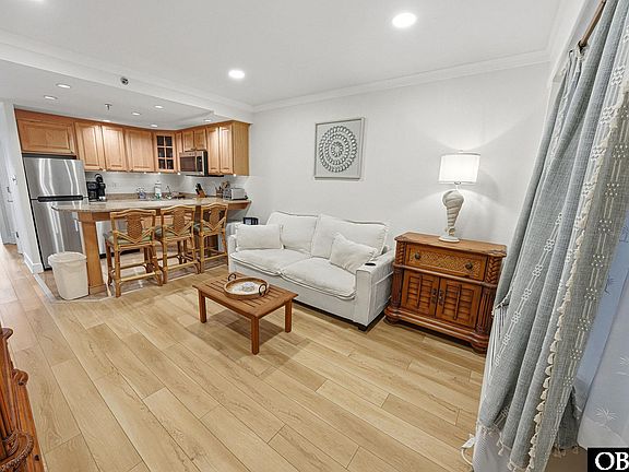 3rd image of 58822 Marina Way #204