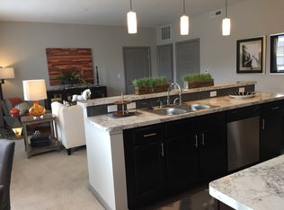 6370 Astor Place Dr APT 207, New Albany, OH 43054