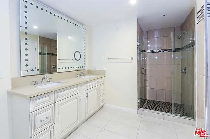 155 S Oxford Ave #203 — Photo 9