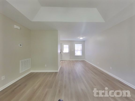2nd image of 2425 Saluda Dr