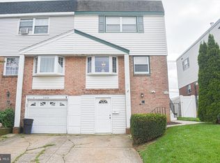 3820 Patrician Dr, Philadelphia, PA 19154