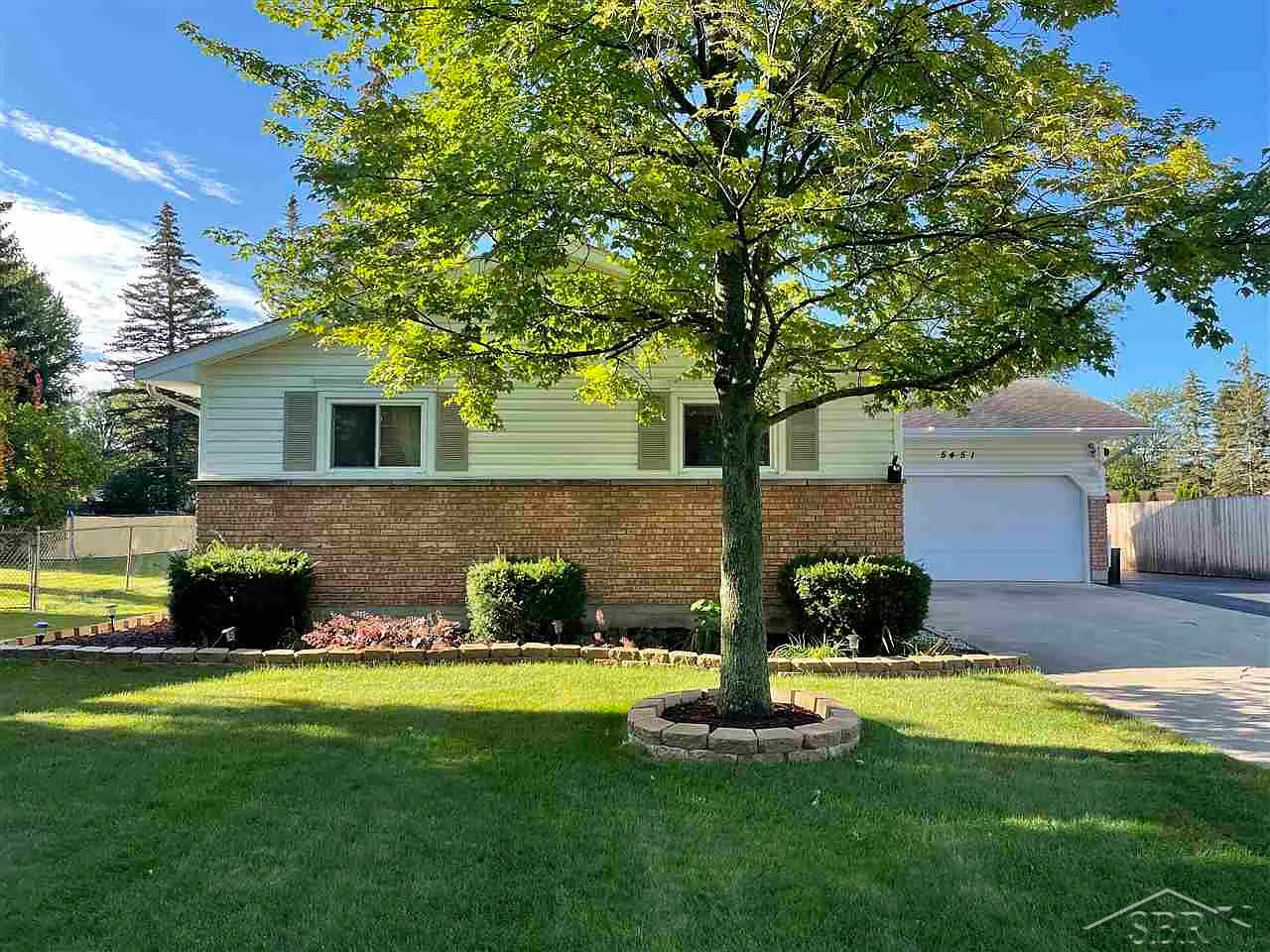 5451 Weiss St photo 1