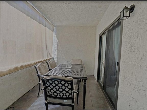 4th image of 6540 Hayvenhurst Ave