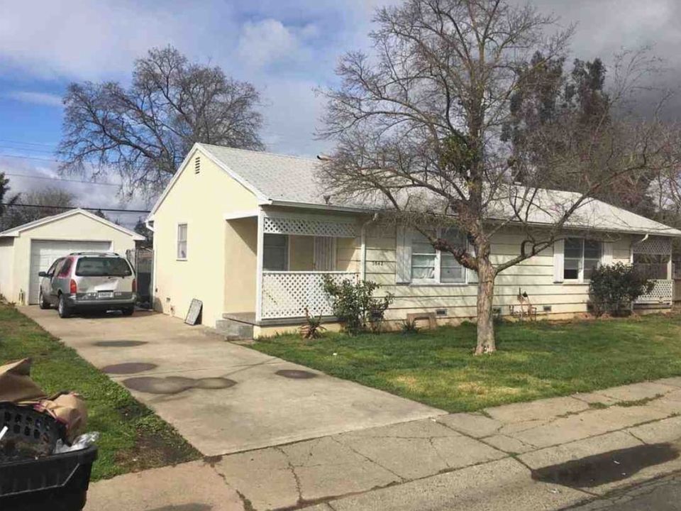 2nd image of 5840 Nina Way