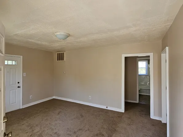 1902 Doron Ln, Richmond, VA 23223