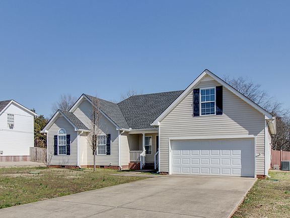 3rd image of 743 Fleming Farms Dr