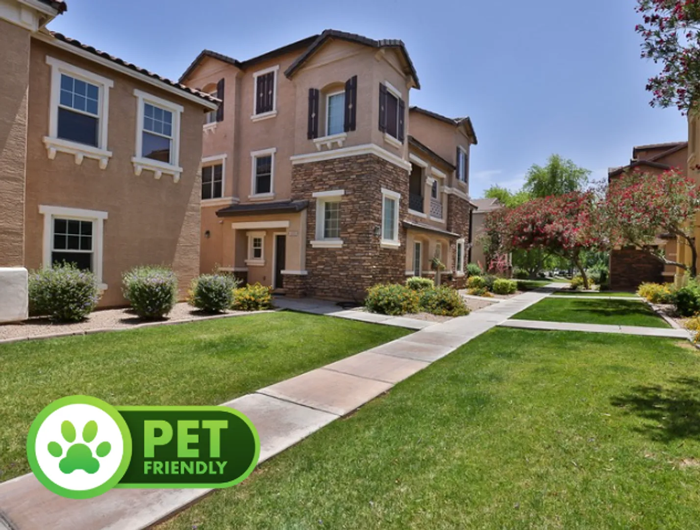 Beautiful Gilbert 3 bed/3 bath Home in The Gardens Community — Photo 1