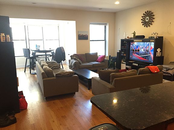 Living room/dining room