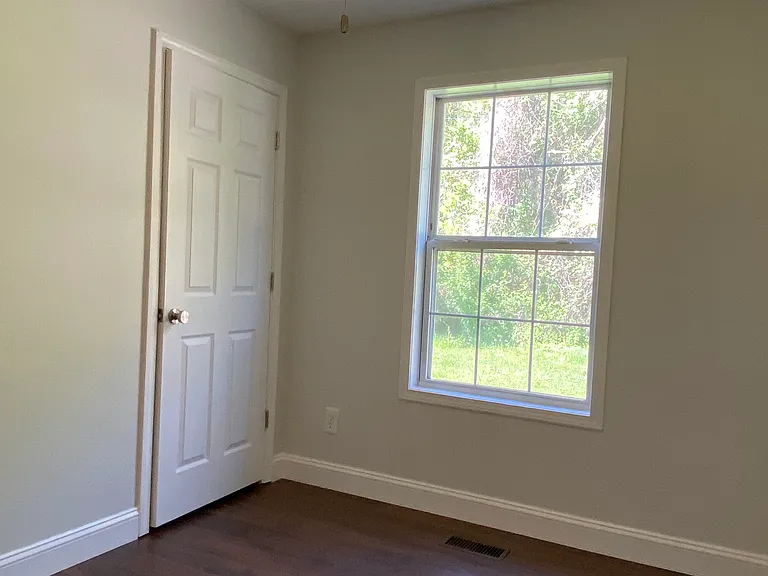 28 Iris St — Photo 12