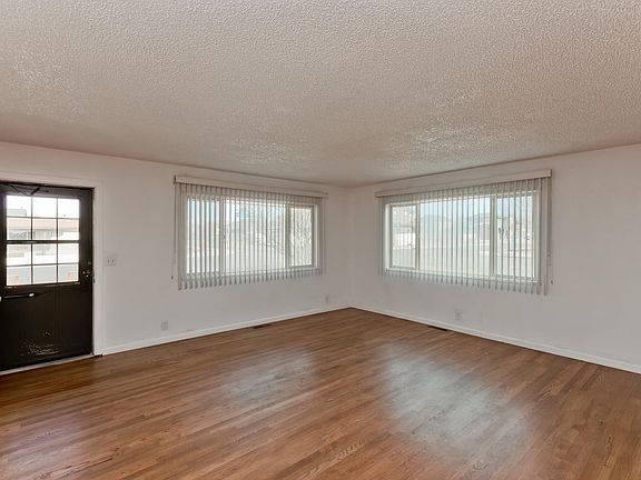 4th image of 1078 E Laura Ave
