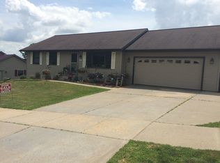 131 Barbara Ann Dr, Reedsburg, WI 53959
