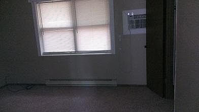 2nd image of 106 Park View Ct APT 4