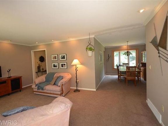 3rd image of 10133 E Hj Ave