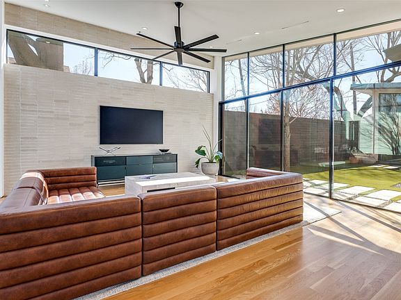 2nd image of 2507 Abrams Rd